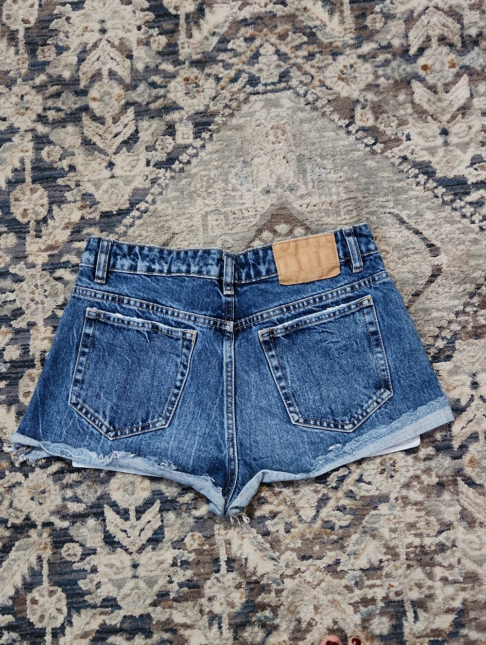 Zara Botton Fly High-Rise Dark Blue Denim Cuffed Shorts - Picture 2 of 8